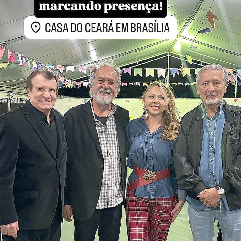 Primeiro Vice-Presidente da Casa do Ceará, Estenio Campelo, Presidente da Casa do Ceará, Lacerda Júnior, colaboradora da Casa do Ceará, Kika e o Segundo-Vice Presidente, General Antônio Florêncio Primeiro Vice-Presidente da Casa do Ceará, Estenio Campelo, Presidente da Casa do Ceará, Lacerda Júnior, colaboradora da Casa do Ceará, Kika e o Segundo-Vice Presidente, General Antônio Florêncio
