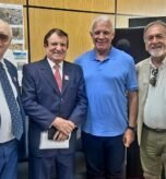 Da esquerda para direita : Advogados João Rodrigues (Diretor Jurídico), Estenio Campelo ( Primeiro Vice-Presidente ), Secretário José Humberto, e Lacerda Júnior (Presidente)