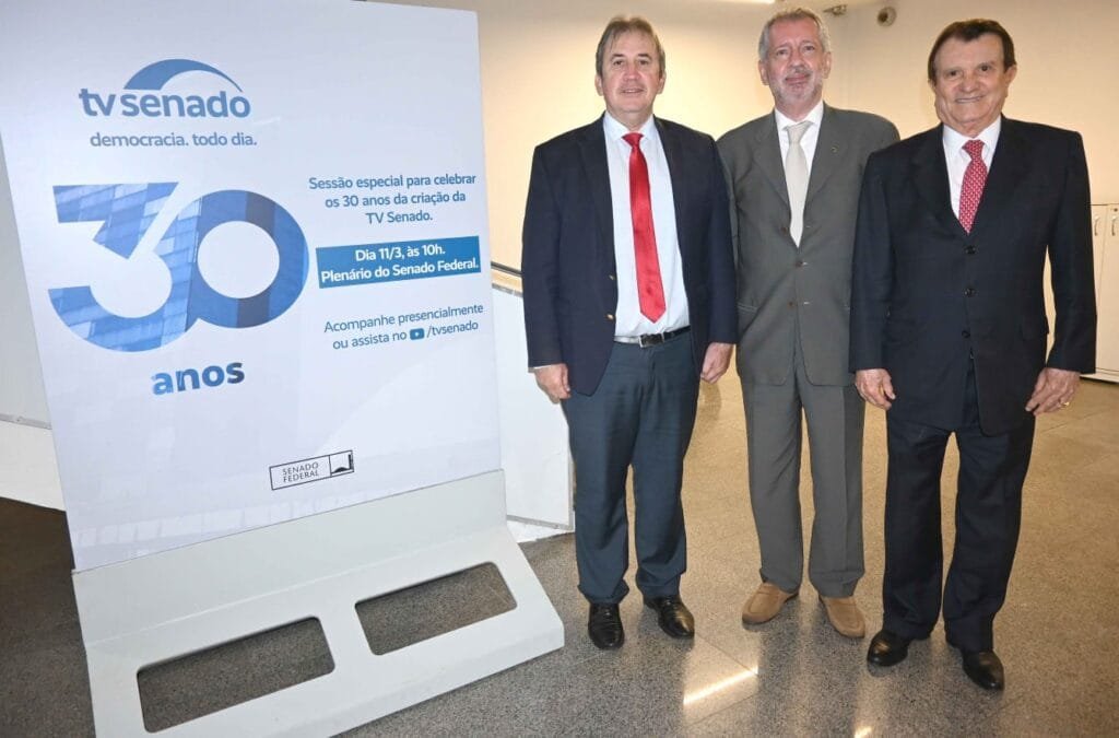 Paulo Régis, João Carlos e Estenio Campelo